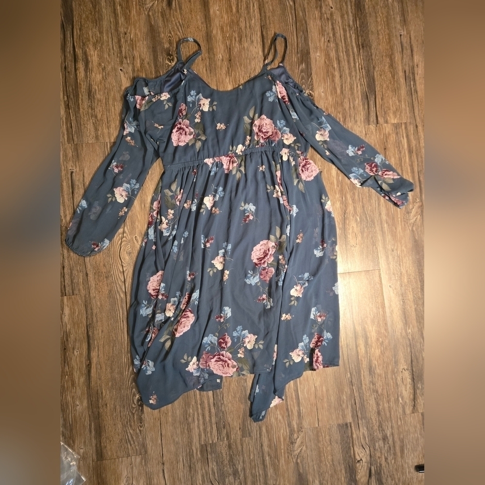 Torrid off the shoulder floral floflowy dress Size 3x